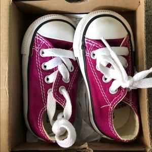 Converse size 3